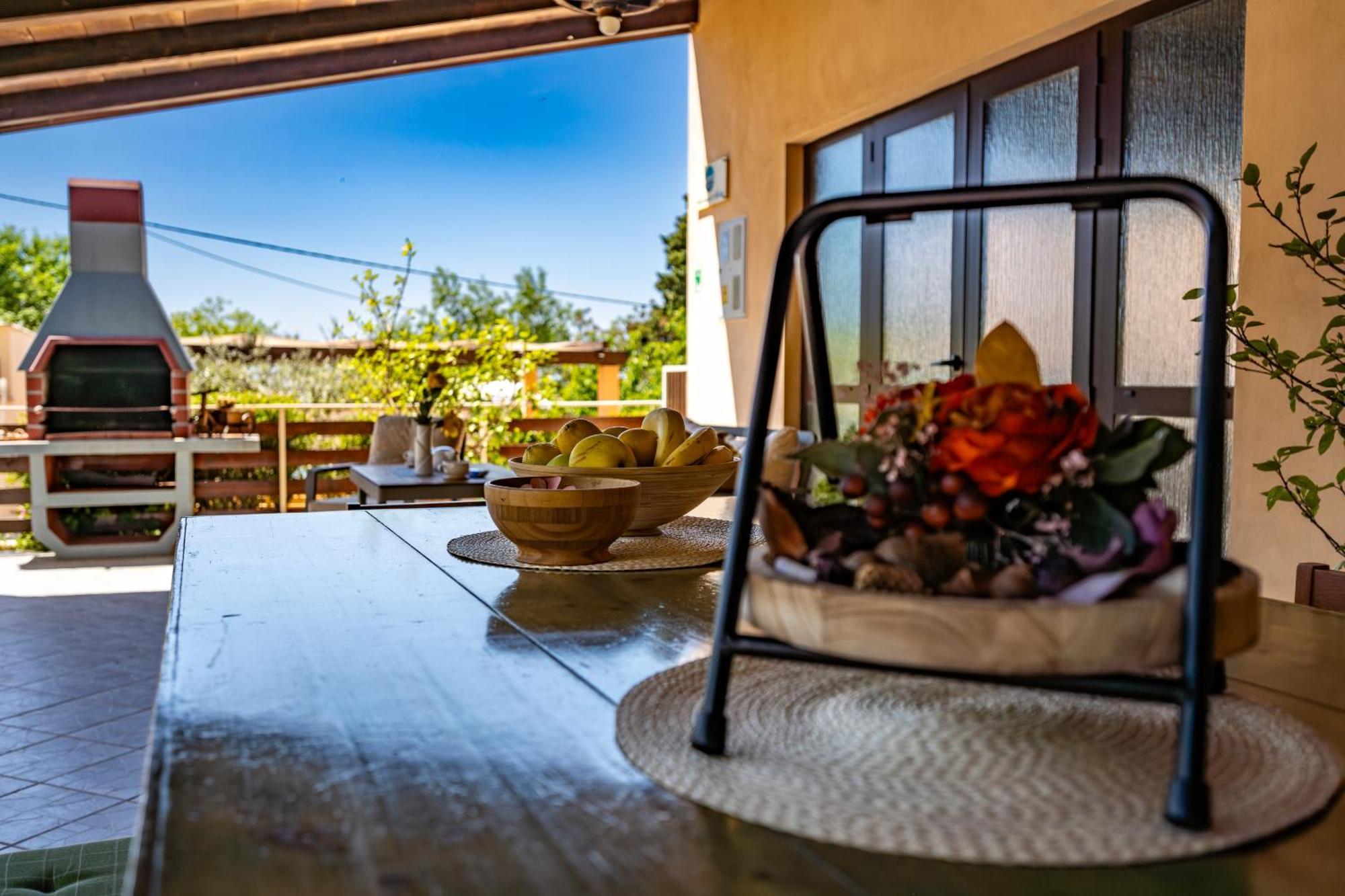 E-M Apartments With Private Pool Vinkuran Exterior foto