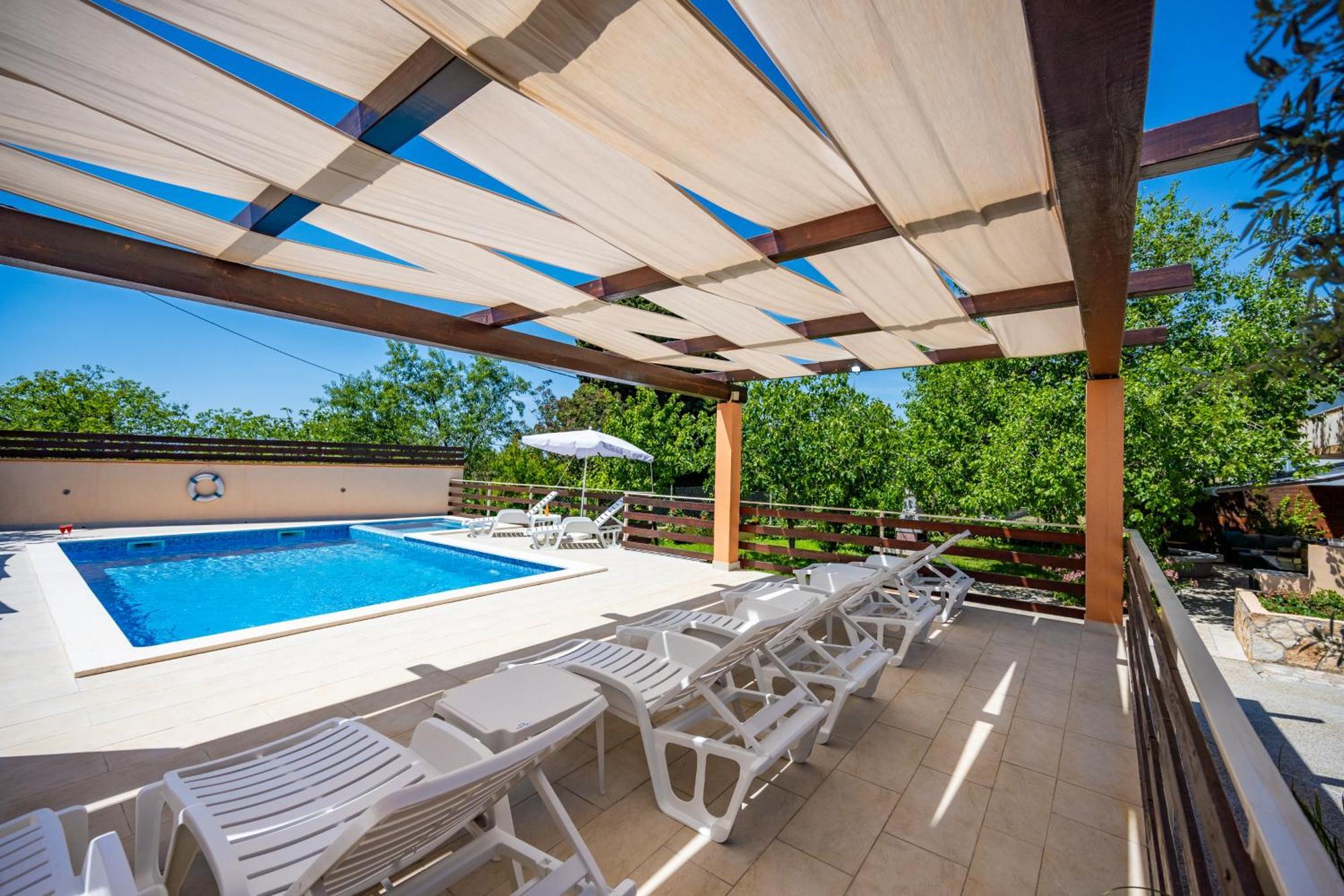 E-M Apartments With Private Pool Vinkuran Exterior foto